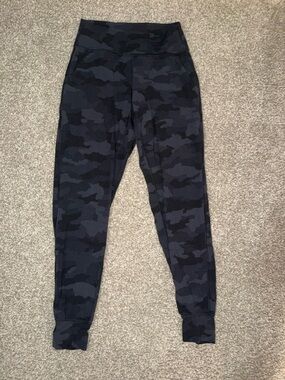 lululemon athletica Dark Gray & Black Camo align Joggers